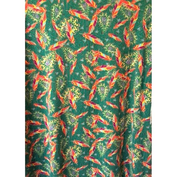 Lularoe Women's Irma Short XS Sleeve Tunic Green Feathers Paisley Print - Picture 4 of 9